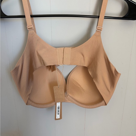 Skims Seamless Nude Piercing bra  - Smooth Support - Picture 2 of 3